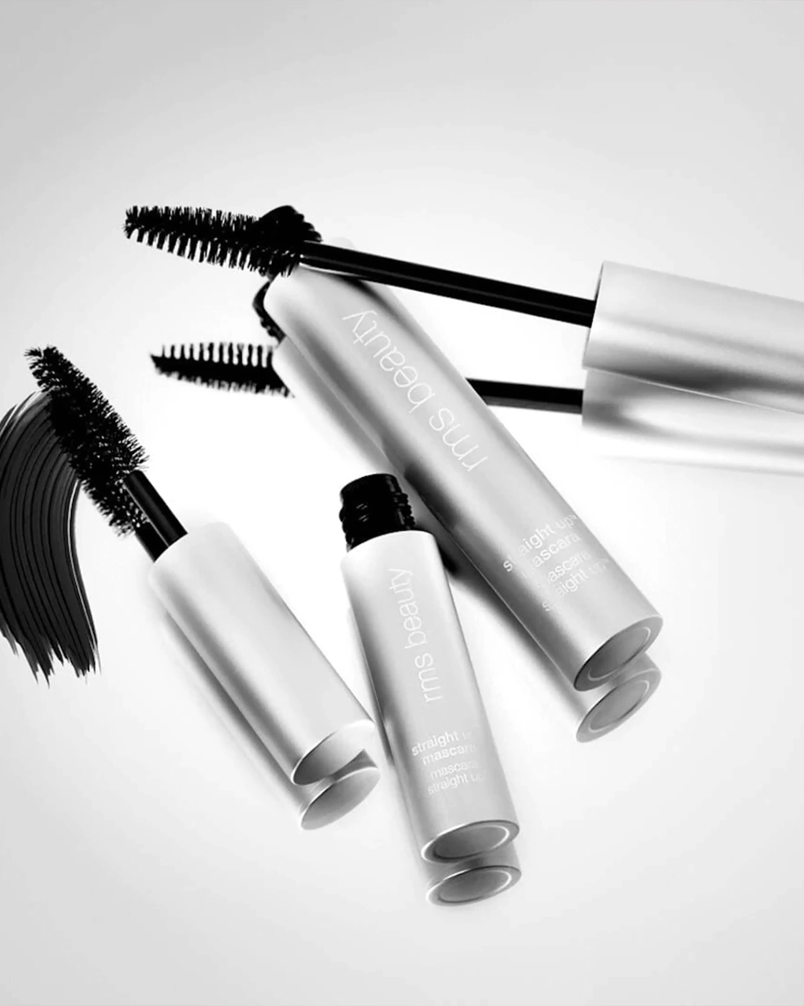 Straight Up™ Volumizing Peptide Mascara