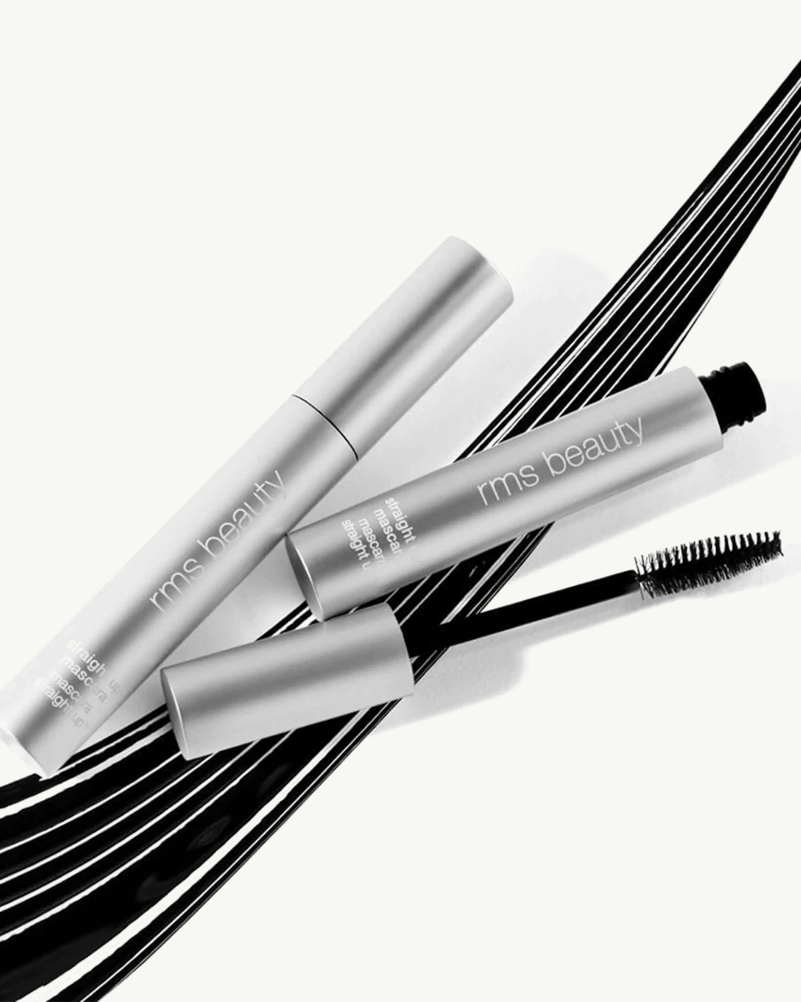 Straight Up™ Volumizing Peptide Mascara