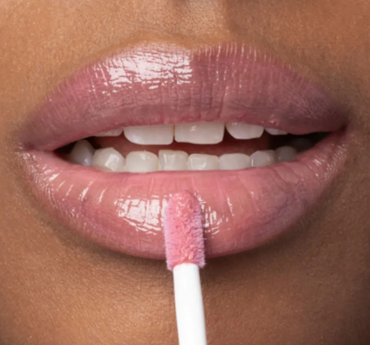 Vitamin Glaze™ Oil Infused Lip Gloss – Delicate Rose